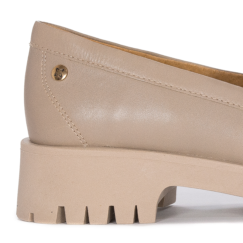 Maciejka Women's Beige Flat Shoes