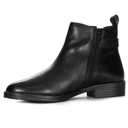 Maciejka Leather Minimalist Ankle Boots Low Heel Black P2132-01/00-9