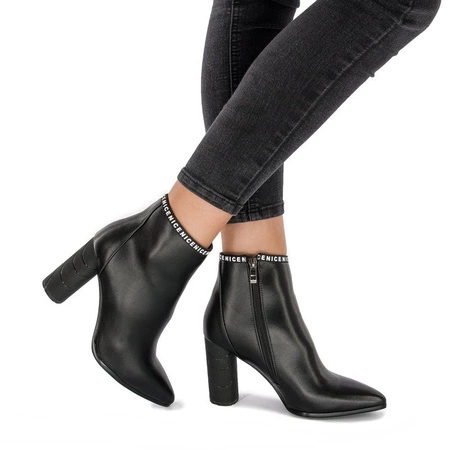 Botki damskie Filippo DBT1547-20 BK na słupku czarne