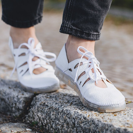 Maciejka 04449-21-00-5 White Flat Shoes