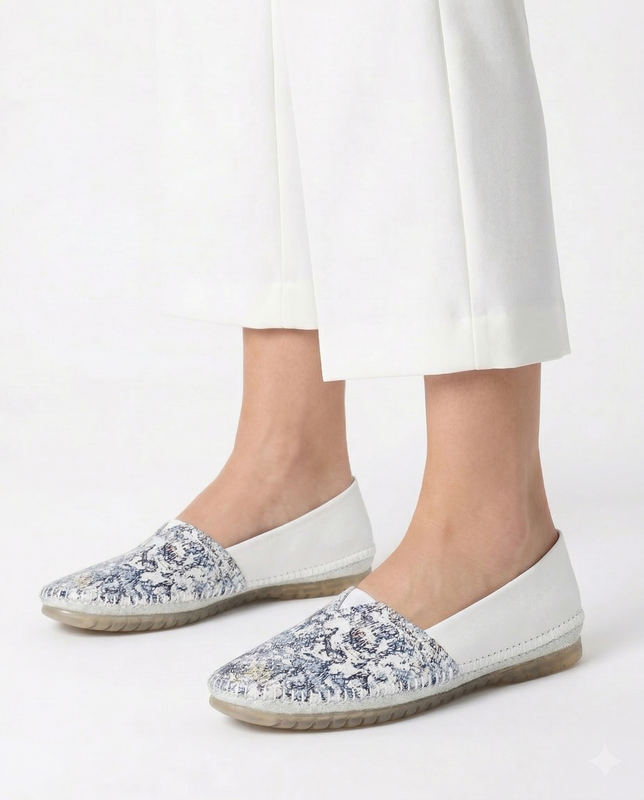 Maciejka Slip-On Leather Patterned Shoes White Navy Blue 01930-85-00-0