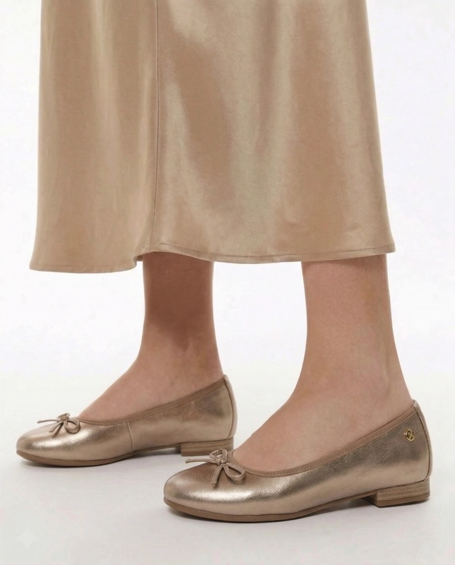 Maciejka Leather Ballet Flats With Bow Flat Heel Gold P6800-25/00-0