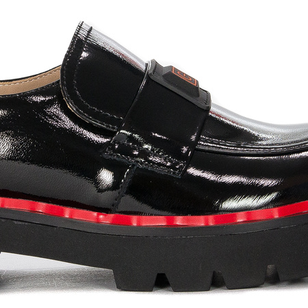 Women's leather shoes Artiker on the Black platform
