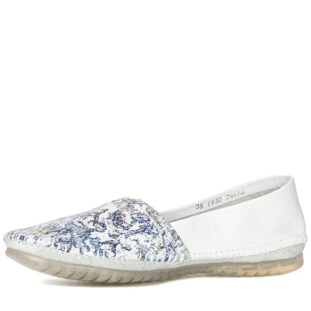 Maciejka Slip-On Leather Patterned Shoes White Navy Blue 01930-85-00-0