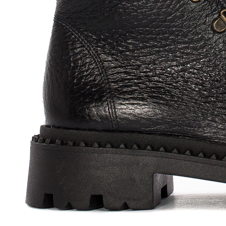Opra Ghalia Women's Black Worker