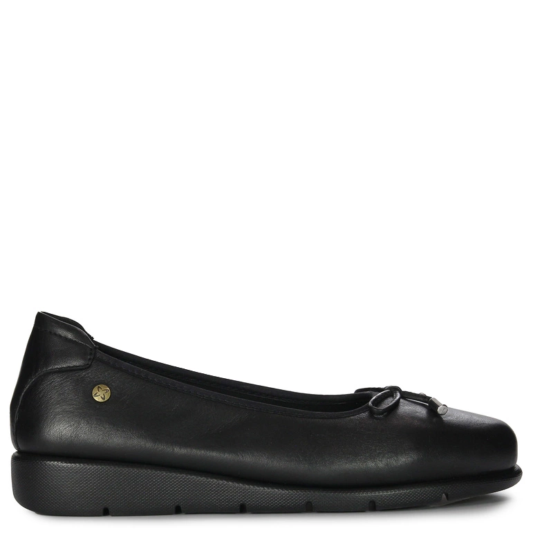 Maciejka Leather Slip-On Platform Loafers Black P6504-01-00-1