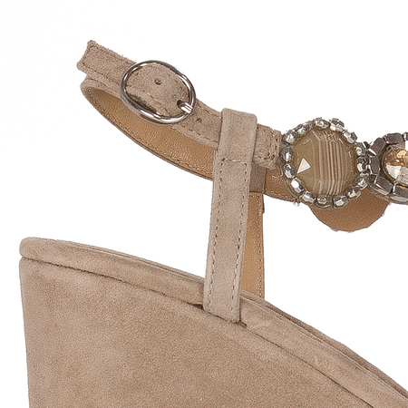 Alma En Pena Beige Sandals V23510