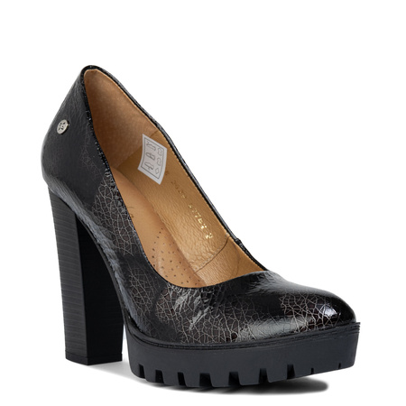 Maciejka Patent Leather Platform Pumps Black 2629W-06-00-1