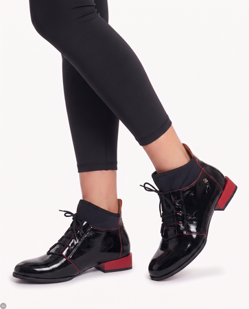 Maciejka 04744-16/00-5 Black Lace-up Boots