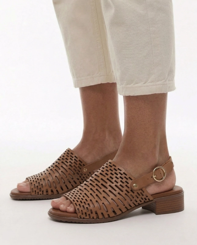 Maciejka Leather Openwork Sandals Beige E7392-04/00-1