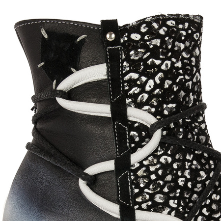 Maciejka Avant-Garde Leather Ankle Boots Block Heel Black Blue 05605-01/00-7