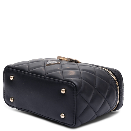 Guess Elegancka Pikowana Torebka Kuferek Na Łańcuszku Czarna HWQG2456770-BLACK