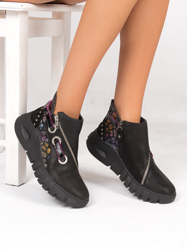 Maciejka Black + Fuxia Women's Velor Boots
