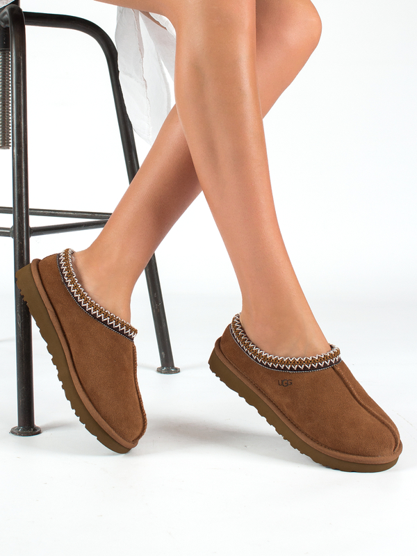 W Tasman Chestnut UGG 5955 CHE
