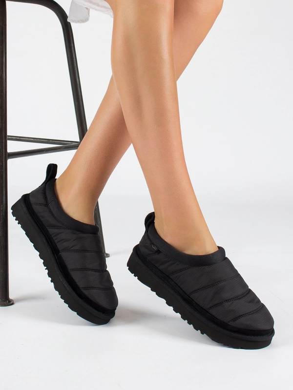 UGG W Tasnam LTA Black 1142050 BLK