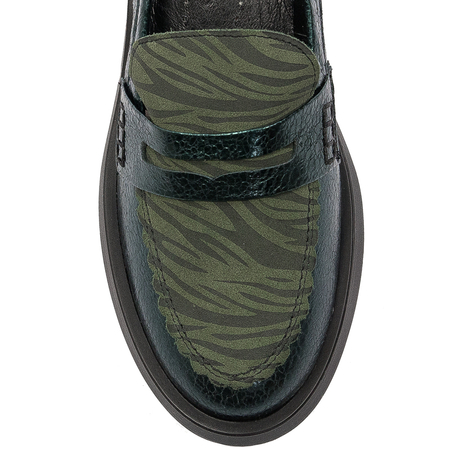 Maciejka Metallic Leather Loafers Low Heel Green 06250-09/00-1