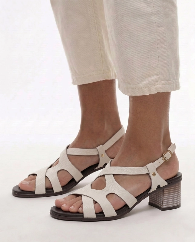 Maciejka Leather Block Heel Sandals Textured Beige E7399-04/00-1
