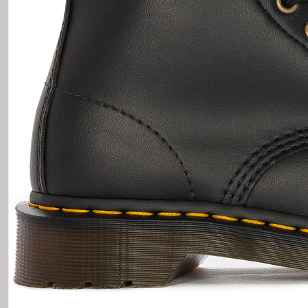 Dr. Martens Botki glany damskie skórzane Vegan 1460 Black