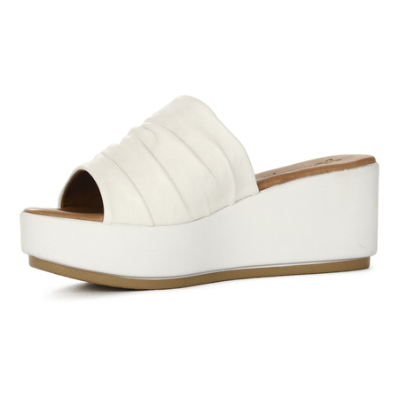 Maciejka Women's Leather Flip-Flops White