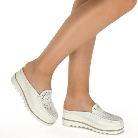 Artiker White Slippers 46C2850