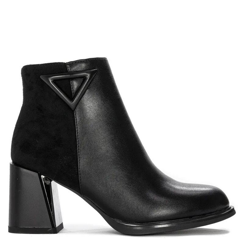 S.Barski Women's Black warmed boots