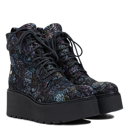 Maciejka Women's Platform Boots, Black with Floral Pattern - Stylish Patterned Shoes