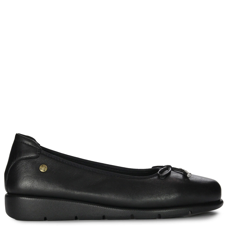 Maciejka Leather Slip-On Platform Loafers Black P6504-01-00-1