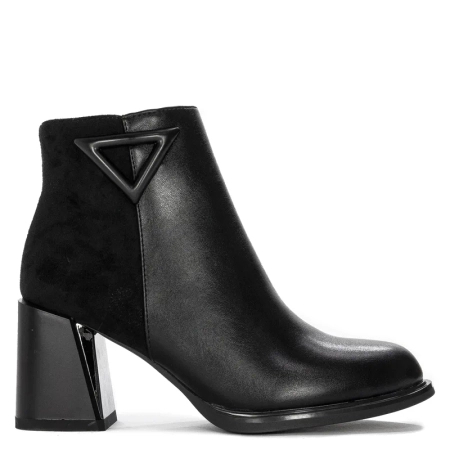 S.Barski Women's Black warmed boots