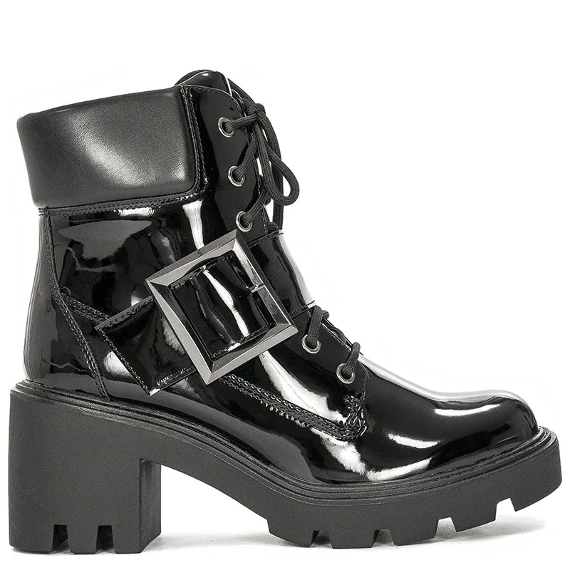 Botki Jezzi 21BT35-4216 z klamrami lakierowane Black Czarne