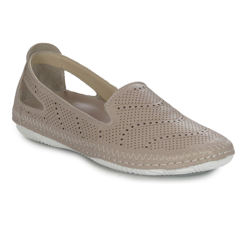 Vacarro Women's leather Beige low shoes