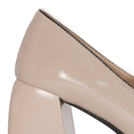 S.Barski Women's shoes on the post, beige lacquer