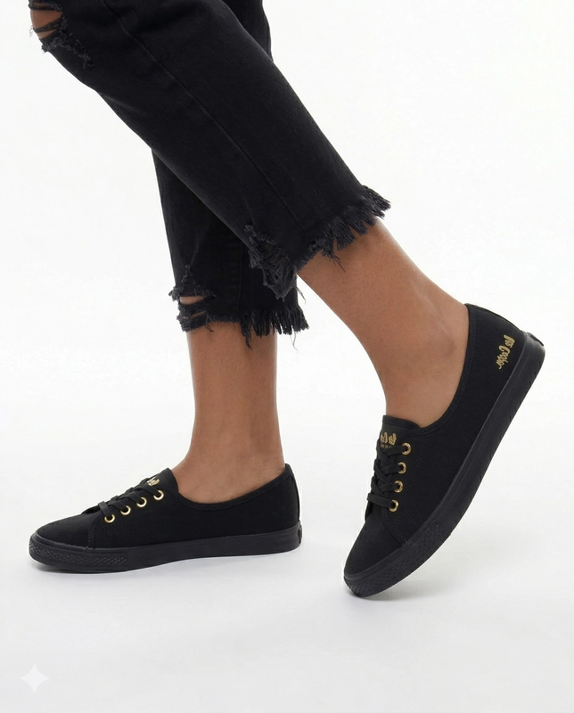 Lee Cooper Classic Low Sneakers With Gold Logo Black LCW-26-02-4045L