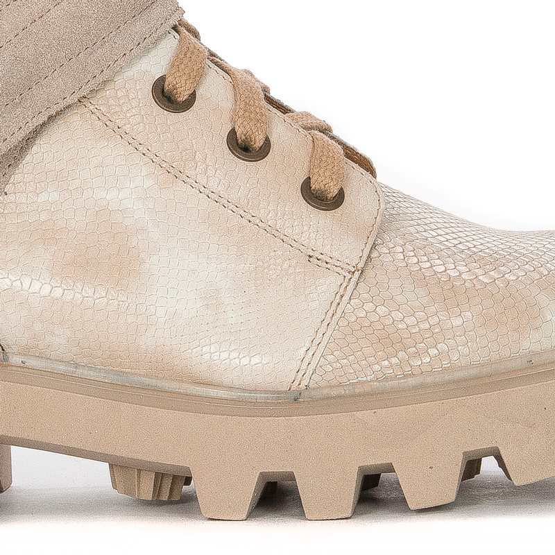 Maciejka Beige Lace-up Boots 05219-04/00-3