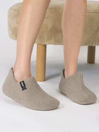 Verbenas Yeti Nairobi Beig home slippers