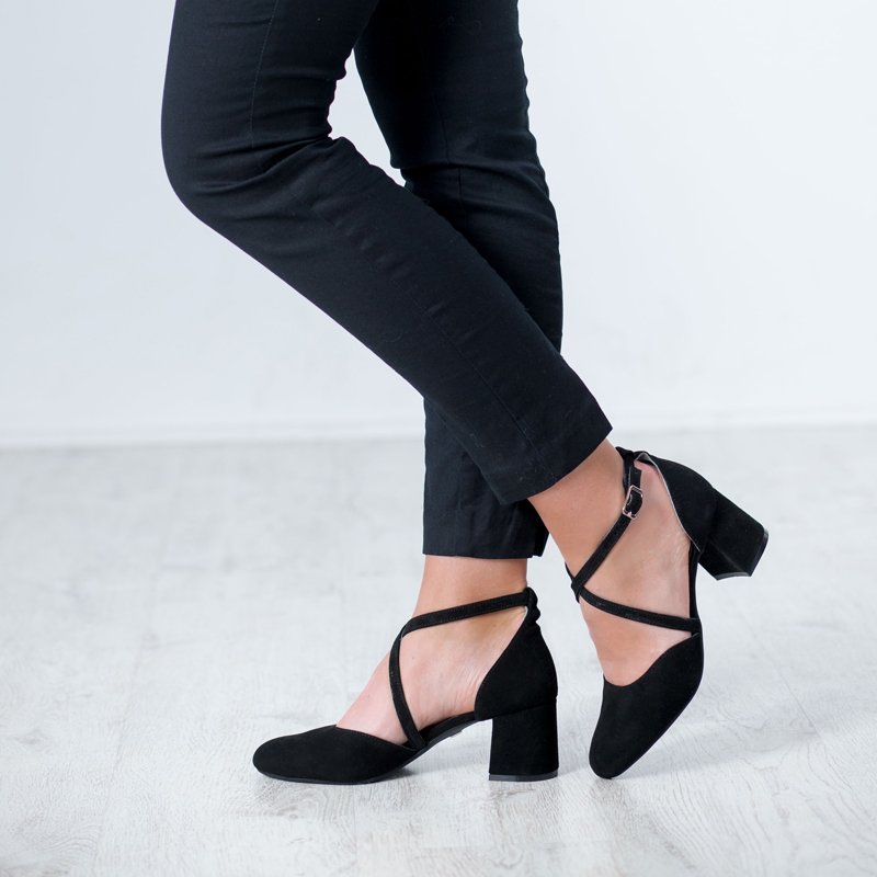 Maciejka 04070-01-00-1 Black Pumps