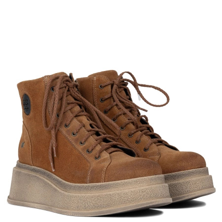 Maciejka Stunning Suede Boots on a Chunky Platform Caramel 06309-29 (06309-29-00-8)