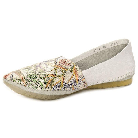 Maciejka 01930-43-00-0 Flowers White Flat Shoes