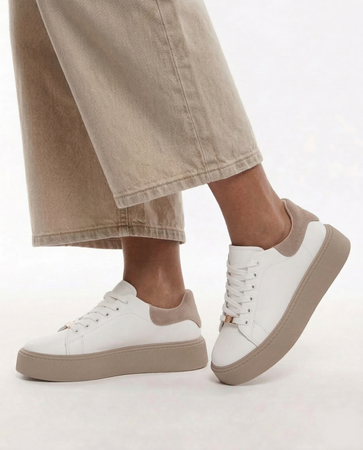 Filippo Skórzane Sneakersy Damskie Na Platformie 4 Cm Zamszowa Pięta Biały DP6119/26-WH