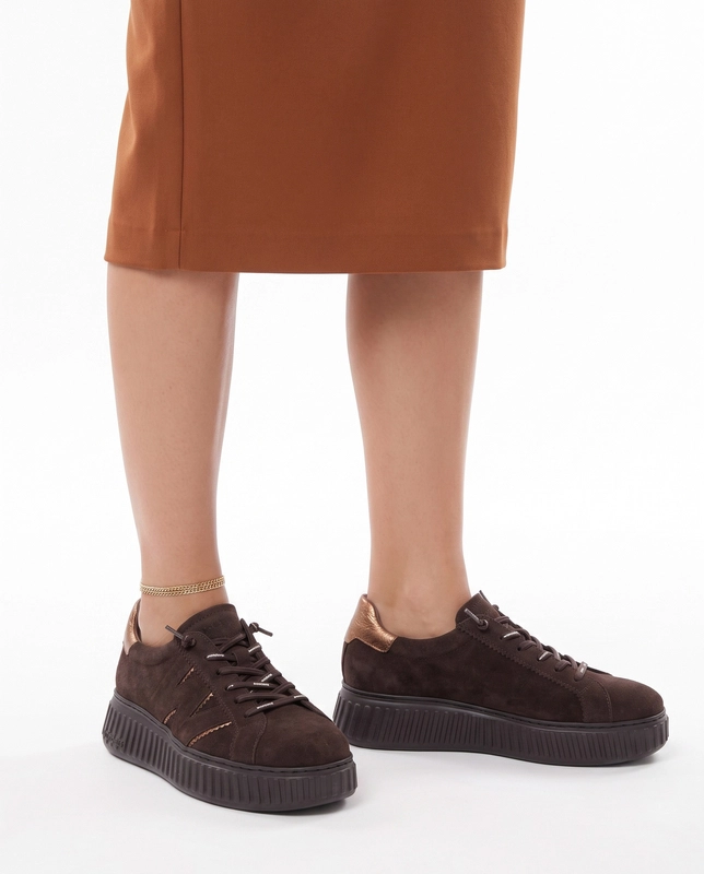 Wonders Wygodne Skórzane Sneakersy Na Platformie Brązowe A-5201-Tes-Oro