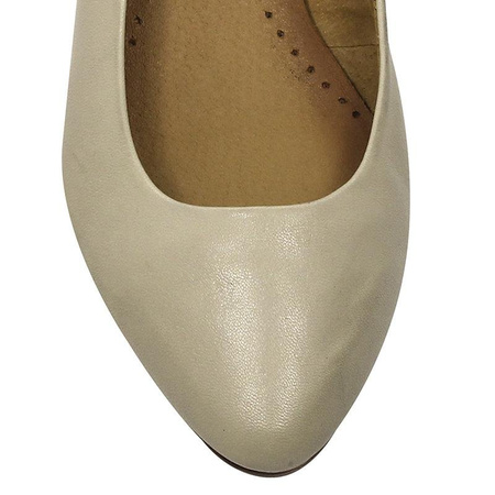 Maciejka Leather Classic Ballet Flats With Almond Toe Beige 00873-32/00-5