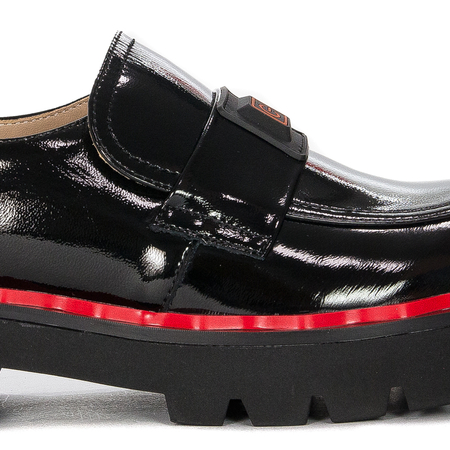 Women's leather shoes Artiker on the Black platform
