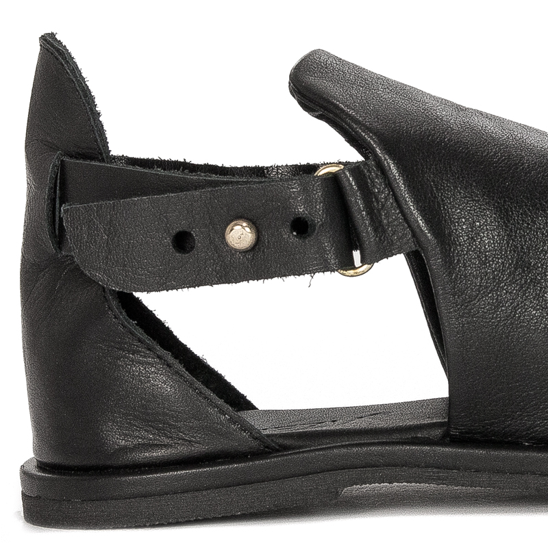 Venezia Esti Black Sandals