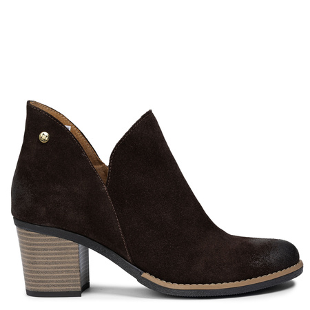 Maciejka Chocolate Suede Block Heel Ankle Boots with V-Cut 04492-100/00-5